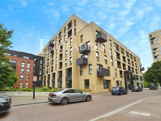 Flat for sale in Moulsham, Chelmsford