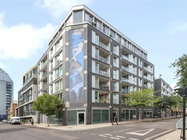 Flat for sale in Hoxton, Greater London
