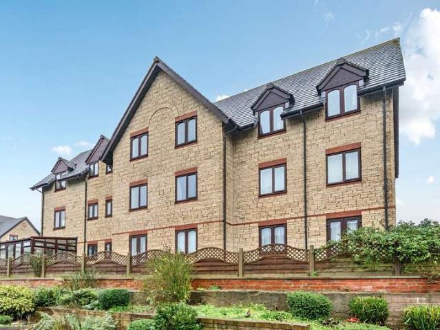 Flat for sale in Stroud, School House