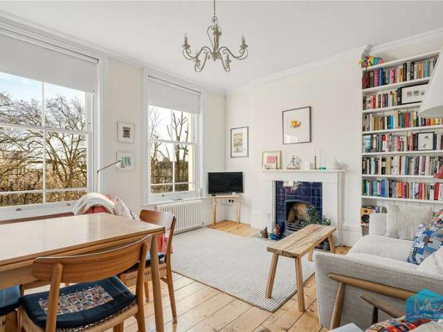 Flat for sale in Tufnell Park, Greater London