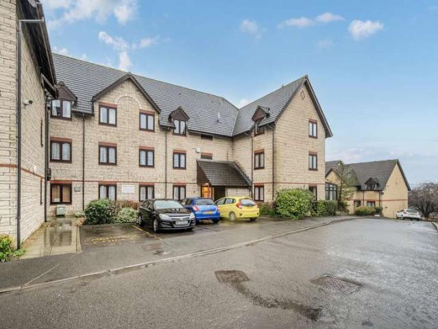 Flat for sale in Stroud, School House