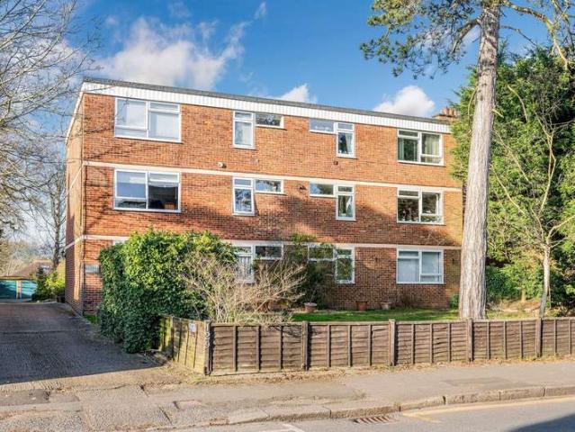 Flat for sale in Reigate, Reigate and Banstead