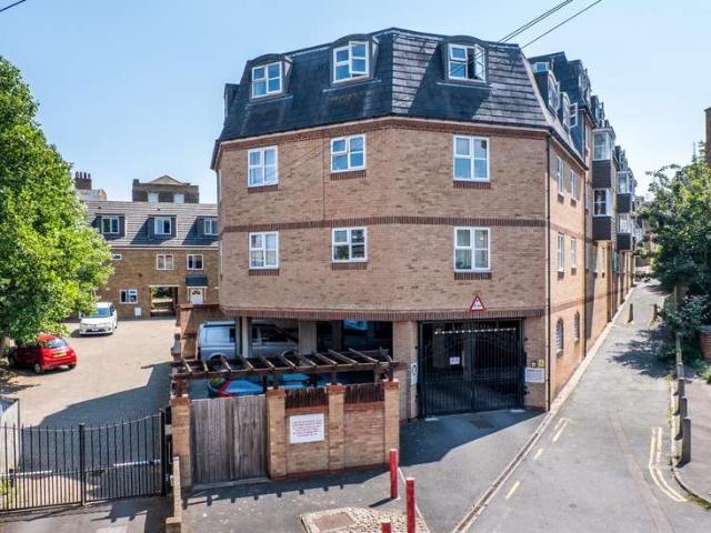 Flat for sale in Troy Town, Rochester