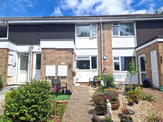 Flat for sale in Hulham, Budlake