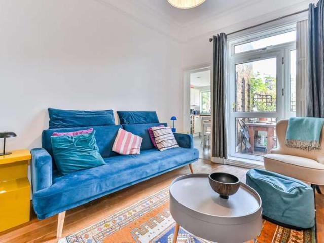 Flat for sale in Kentish Town, Gospel Oak