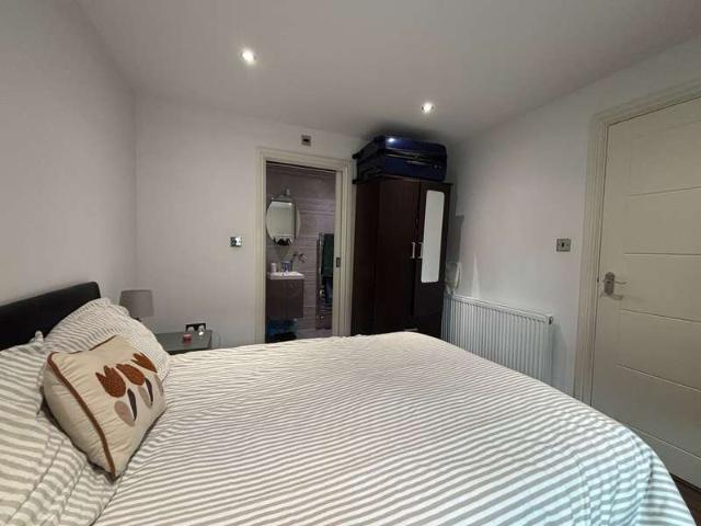 Flat for rent in Preston, Greater London