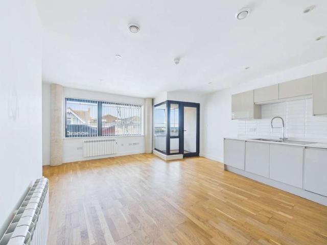 Flat for sale in Portslade by Sea, Brighton