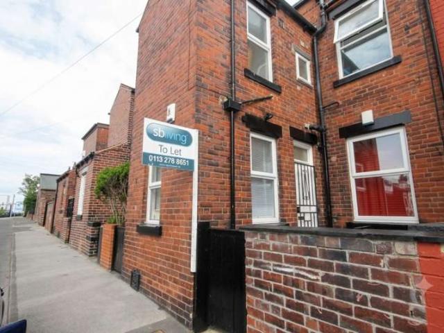 Flat for rent in Armley, West Yorkshire