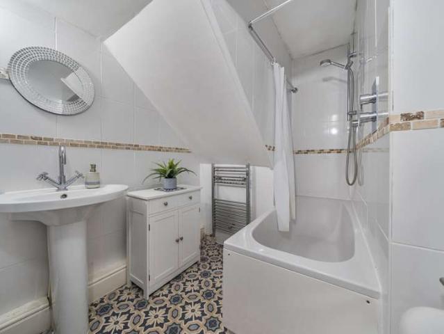 Flat for sale in Wapping Wharf, Feckenham