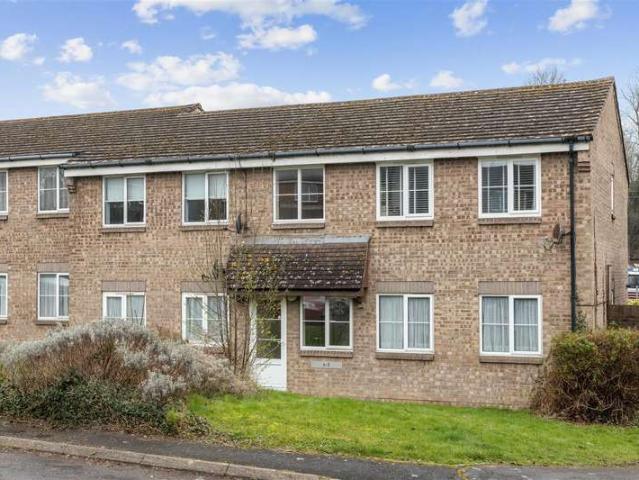 Flat for sale in Perryfields, West Sussex