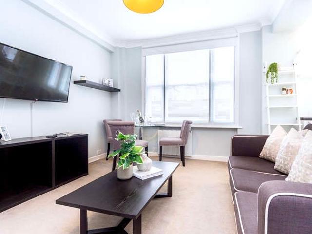 Flat for rent in Mayfair, Greater London