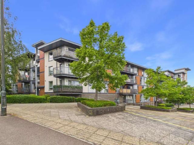 Flat for sale in Three Bridges, Glynde