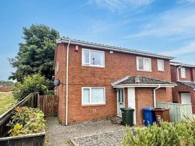 Flat for sale in Callerton, Tyne And Wear