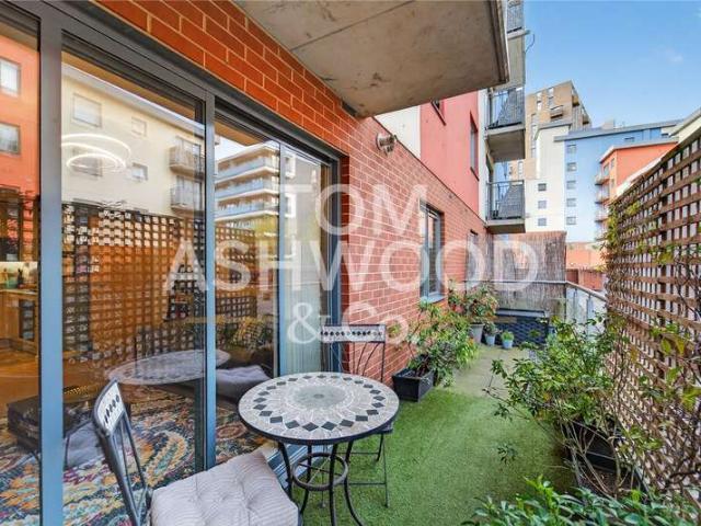 Flat for sale in Roding Riverside, Greater London