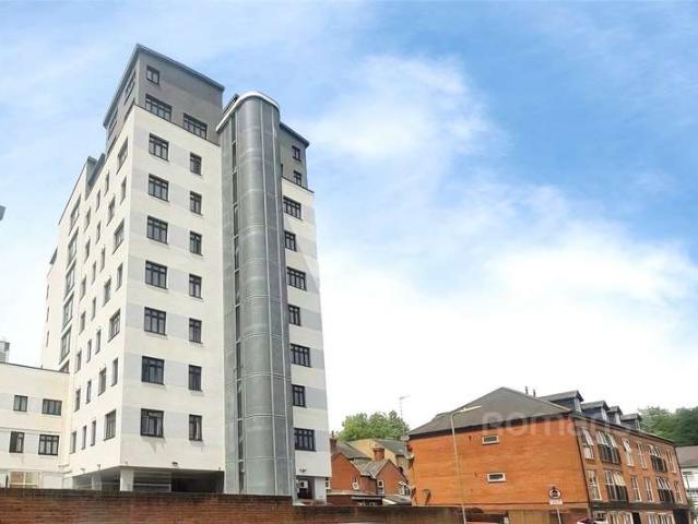 Flat for sale in Aldershot, Hampshire
