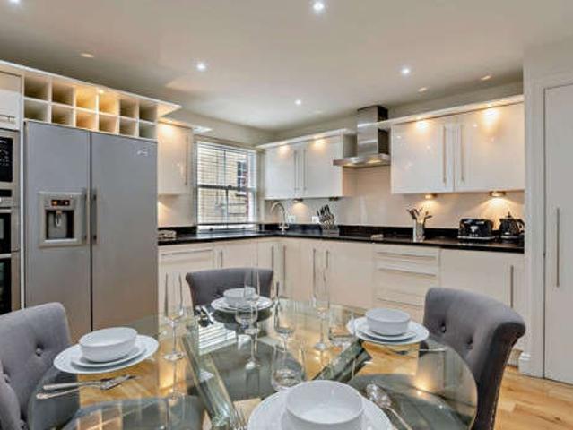 Flat for rent in Mayfair, St. James's