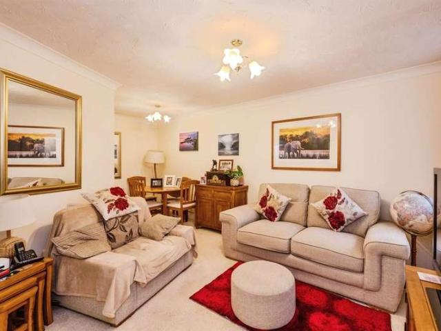 Flat for sale in Mount Pleasant, Nangreaves