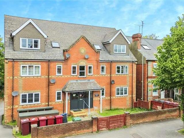 Flat for sale in Newtown, Reading