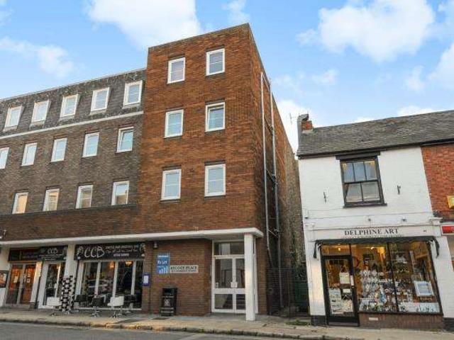 Flat for sale in Walton, Aylesbury