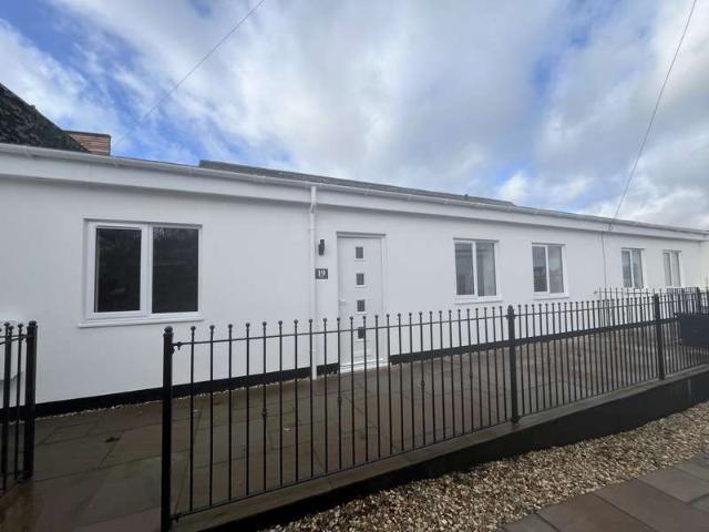 Flat for rent in Littletown, Budlake