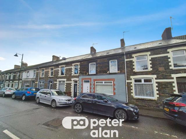 Flat for rent in Ochrwyth, Risca