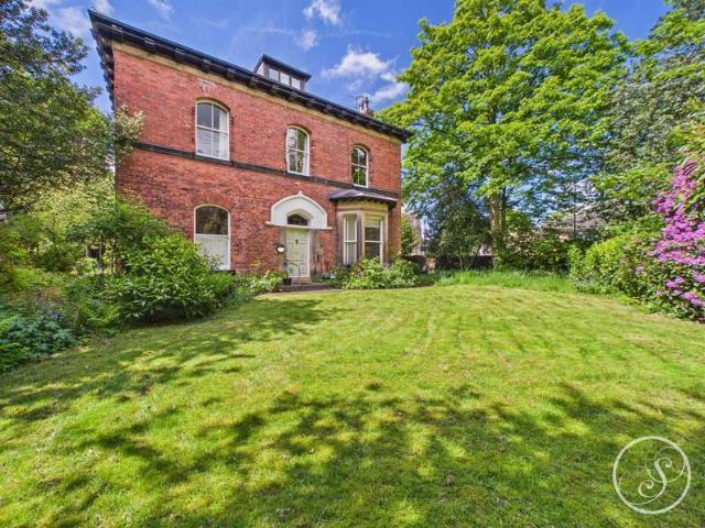 Flat for sale in Chapel Allerton, West Yorkshire