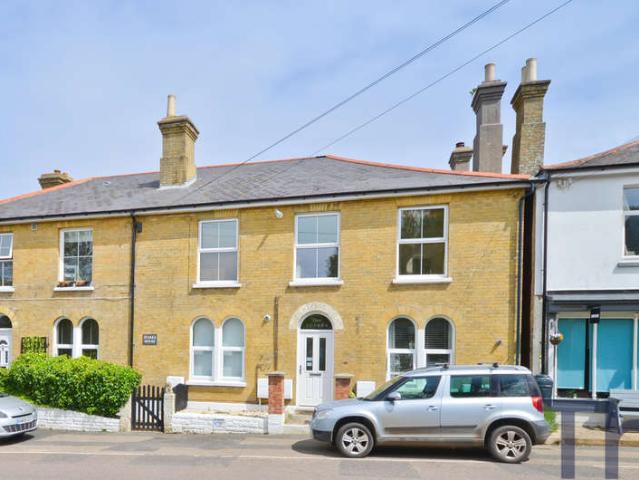 Flat for sale in Freshwater, Isle Of Wight
