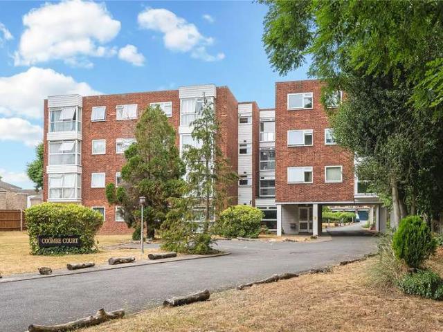 Flat for sale in Beckenham, Greater London