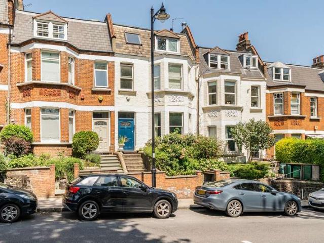 Flat for sale in London Borough of Islington, Greater London