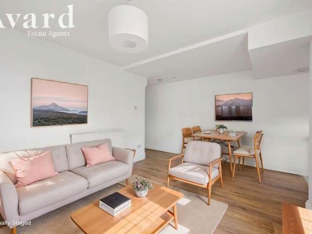 Flat for sale in Round Hill, Brighton & Hove