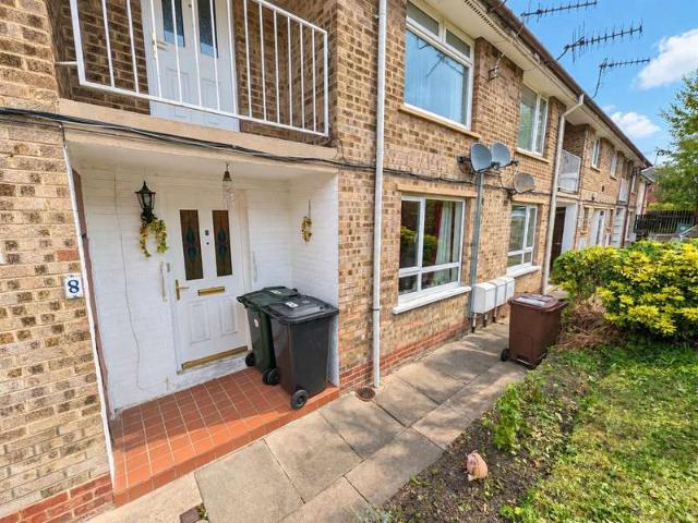 Flat for sale in West Royd, Bradford