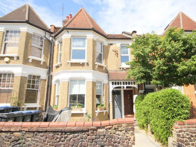 Flat for rent in Palmers Green, Greater London