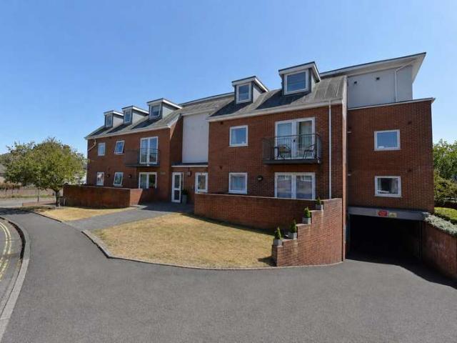 Flat for sale in West End, Fareham