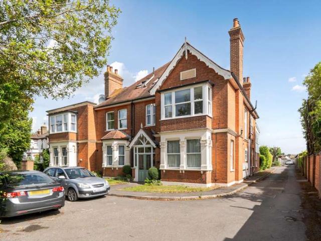 Flat for sale in Lower Halliford, Surrey