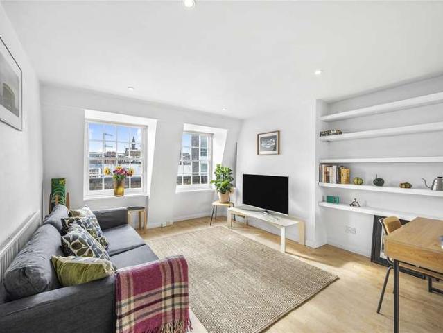 Flat for sale in East Marylebone, Mayfair