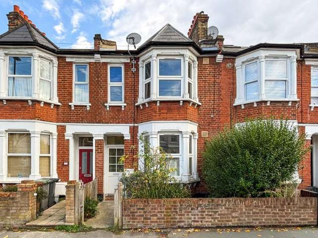 Flat for sale in London Borough of Lewisham, Greater London
