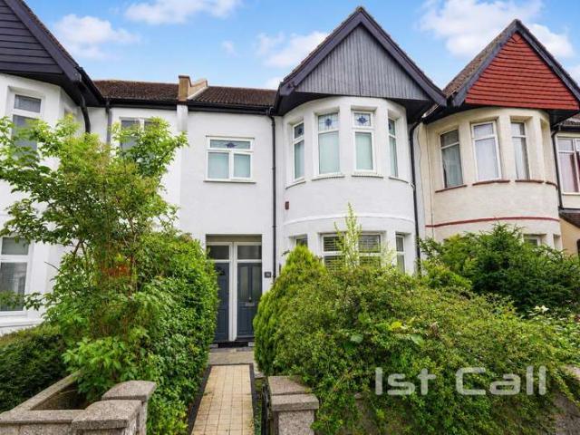 Flat for sale in Kursaal Estate, Alton Barnes
