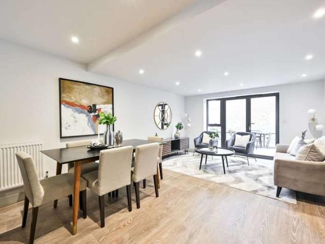 Flat for sale in Fulham, Fulham