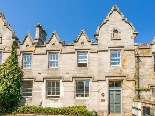 Flat for sale in North Leith, Scotland