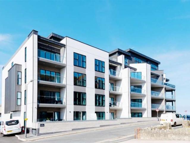 Flat for sale in Newquay, Cornwall