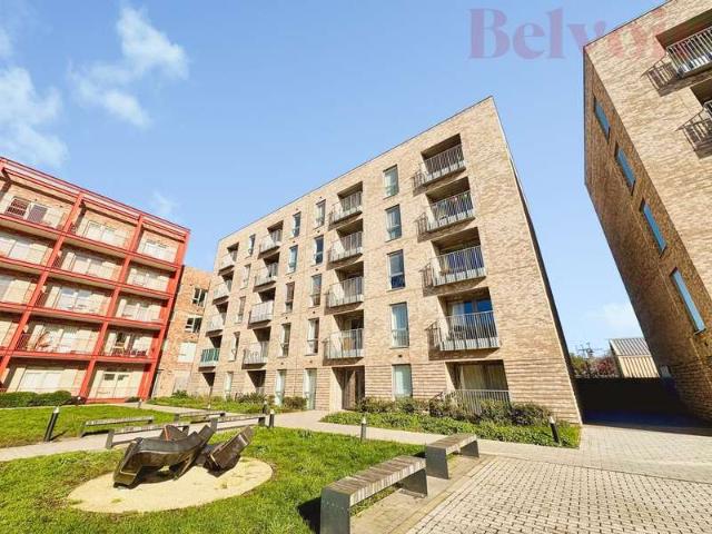 Flat for sale in Arbury, Cambridgeshire
