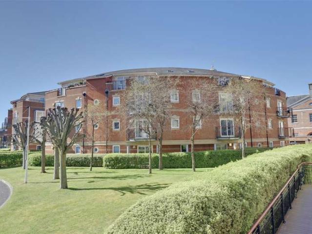 Flat for sale in Portsea, City Of Portsmouth