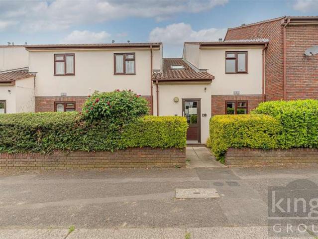Flat for sale in Walthamstow Village, Greater London