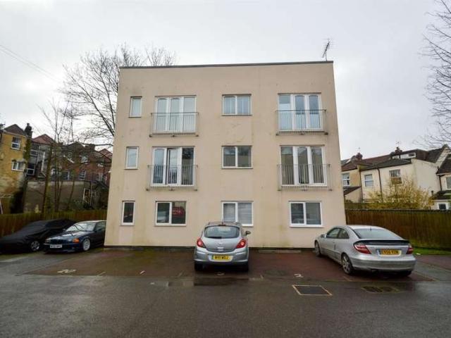 Flat for sale in Feckenham, City Of Bristol