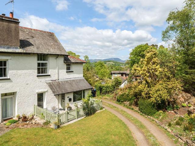 Flat for sale in Cleabarrow, Bowness-on-windermere