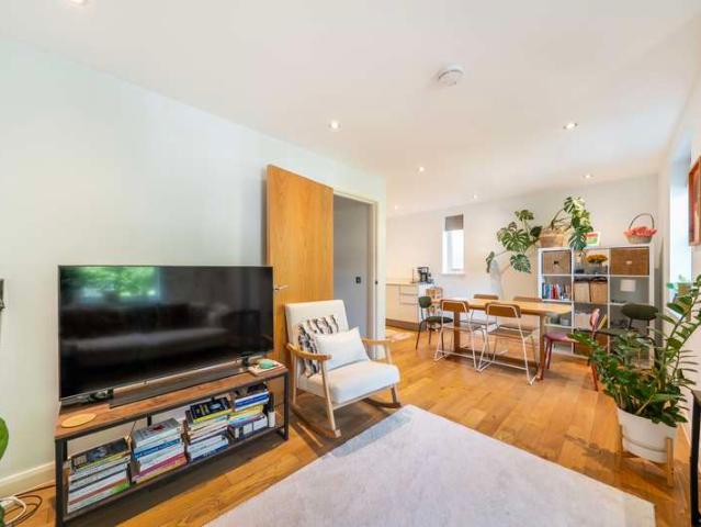 Flat for sale in London Borough of Lewisham, Greater London