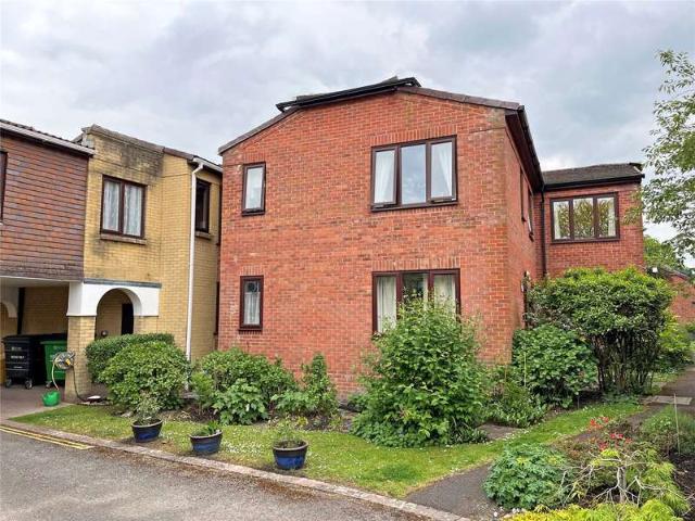 Flat for sale in Brockenhurst, New Forest