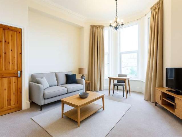 Flat for sale in Brook Green, Greater London
