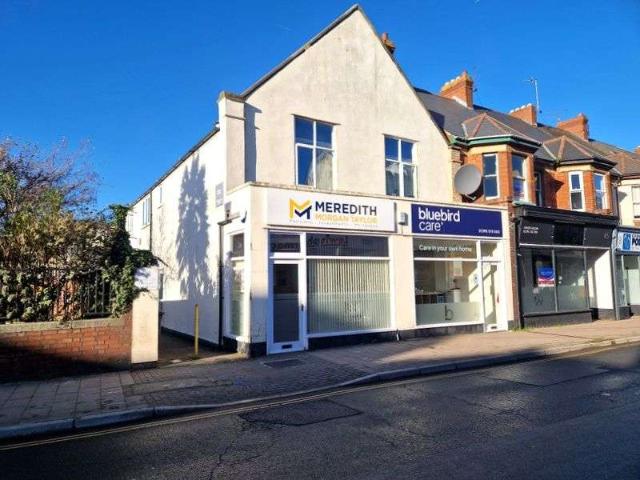 Flat for sale in Withycombe, Budlake