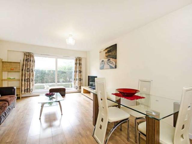 Flat for rent in Colindale, Colindale
